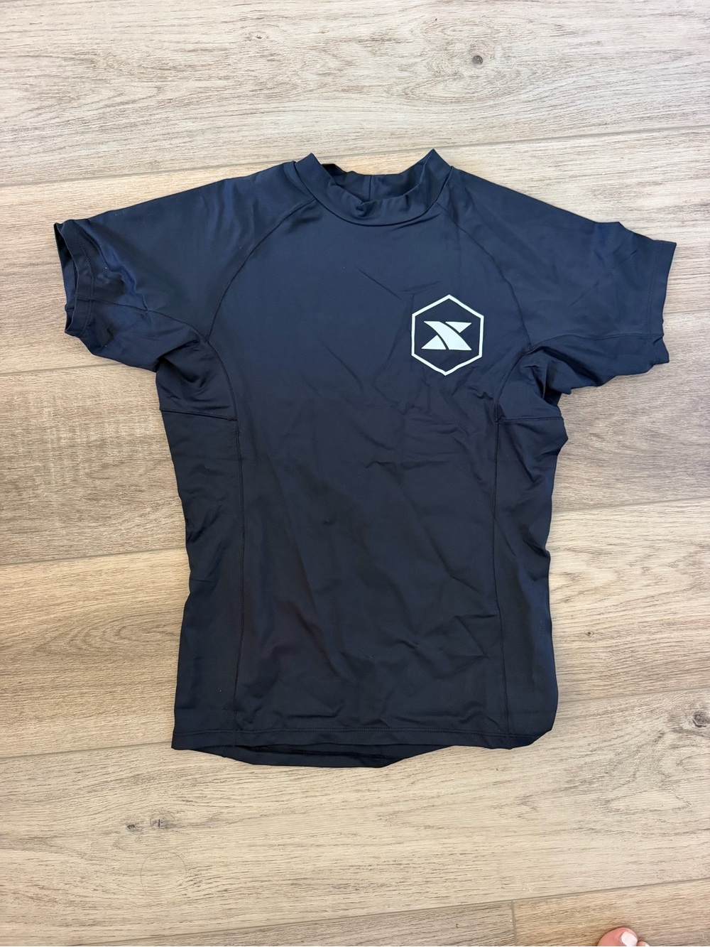 Short-Sleeve Black Men's Swim Rash Guard with Hex Logo